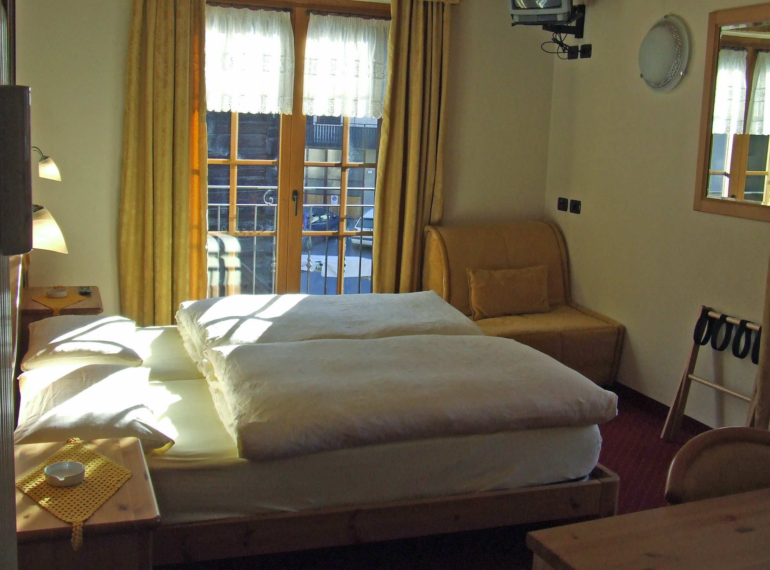 Hotel Baita Cecilia - Via Olta N.32, Livigno 23041 - Room - Standard 1