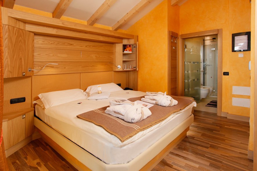 Hotel Alp Wellness Mota - Via Ostaria, 11 - Room - Suite Mota 1