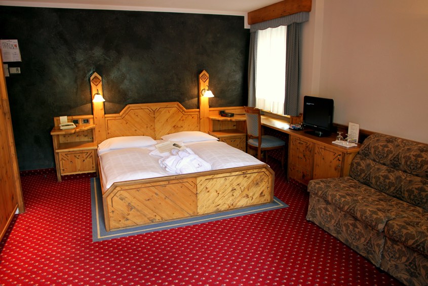 Hotel Concordia - Via Plan N.114, Livigno 23041 - Room - Superior 1