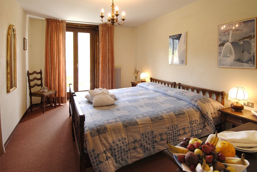Hotel Pare - Via Gerus N.118, Livigno 23041 - Room - Panoramic 1