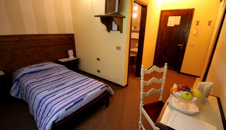 Hotel Pare - Via Gerus N.118, Livigno 23041 - Room - Singola 1