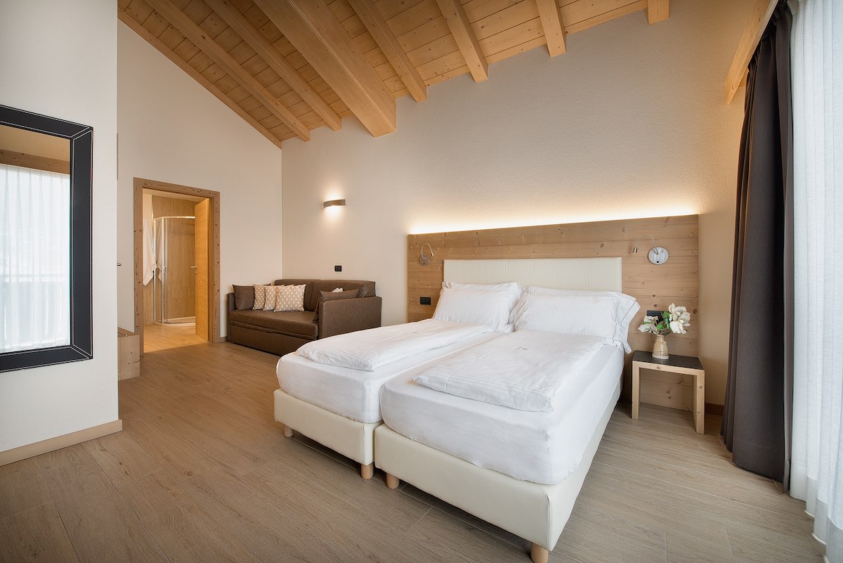 Hotel Silvestri - Via Toiladel 34, Livigno, 23041 - Room - Comfort tripla 1