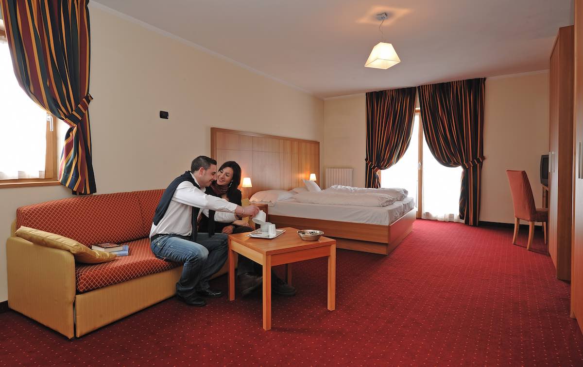 Hotel Touring - Via Plan N.117, Livigno 23041 - Room - Junior Suite 1