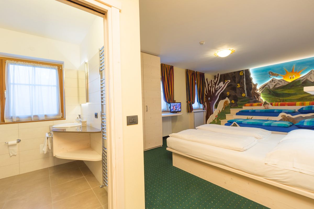 Hotel Touring - Via Plan N.117, Livigno 23041 - Room - Kids room 1