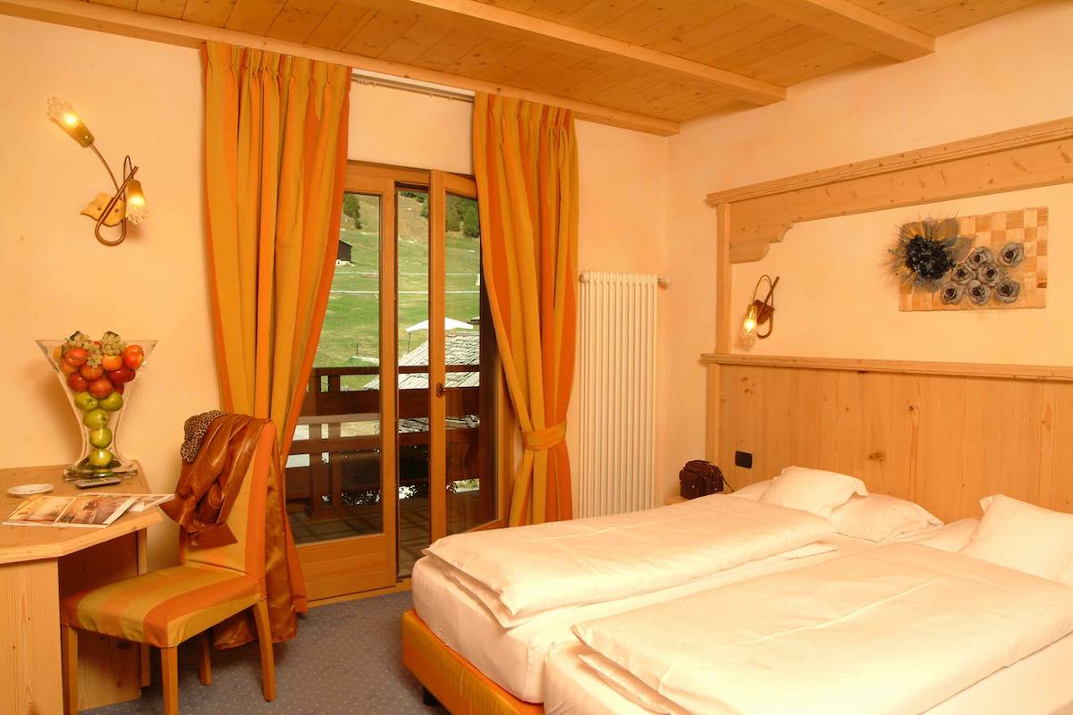 Hotel Amerikan - Via Florin N.77, Livigno 23041 - Room - Comfort 2