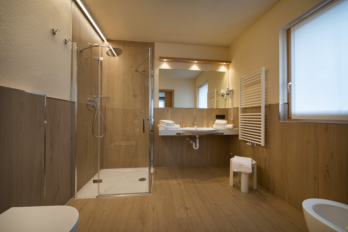 Hotel Silvestri - Via Toiladel 34, Livigno, 23041 - Room - Comfort 2