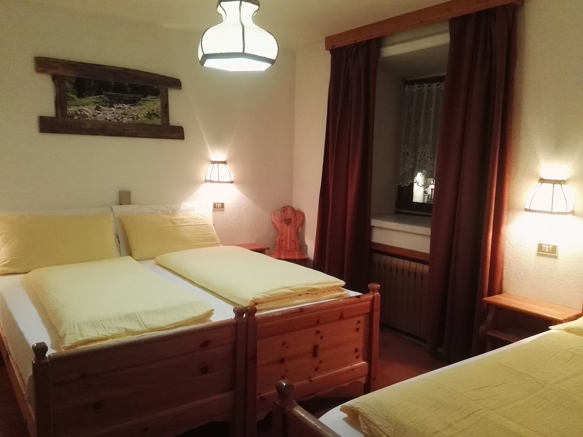 Garni al Silvestri Vei - Via Toiladel 10, Livigno, 23041 - Room - Room 5 2