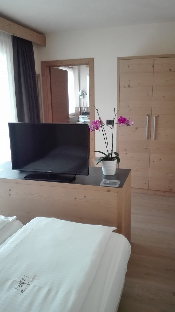 Hotel Silvestri - Via Toiladel 34, Livigno, 23041 - Room - Economy 2