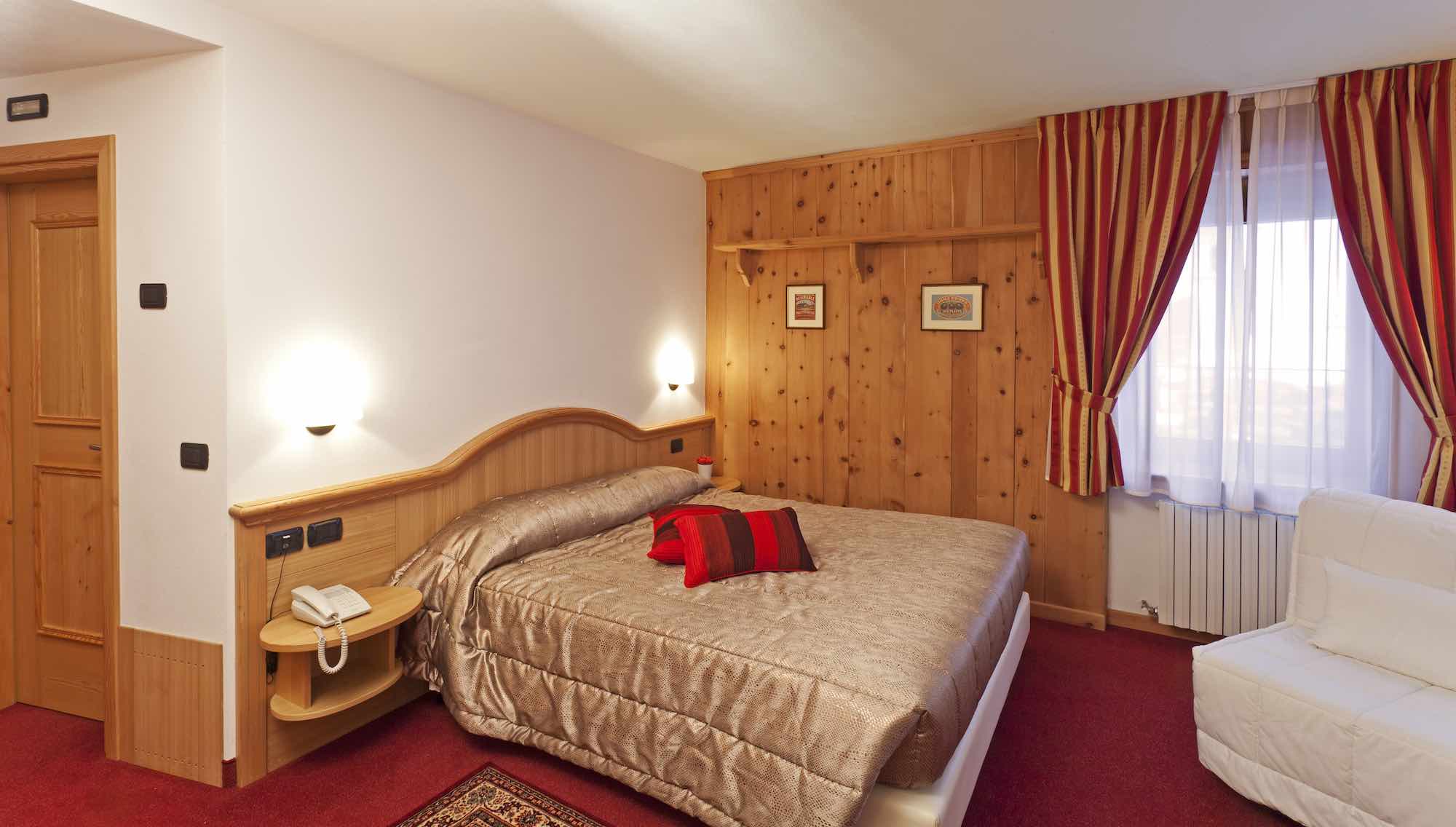 Hotel Livigno - Via Ostaria N.573, Livigno 23041 - Room - Junior Suite 3