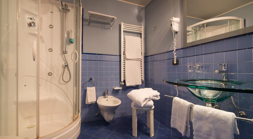 Hotel Marzia - Via Pedrana N.388, Livigno 23041 - Room - Comfort 3