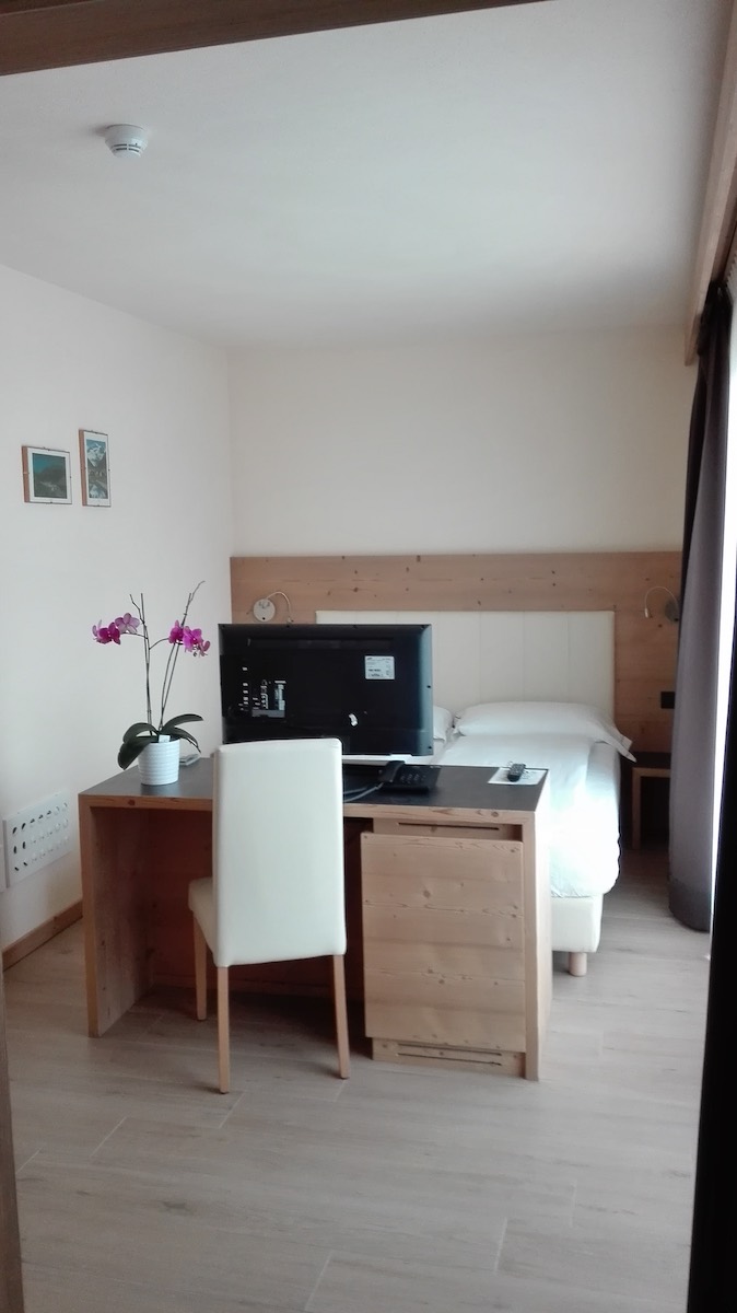Hotel Silvestri - Via Toiladel 34, Livigno, 23041 - Room - Economy X 1 3