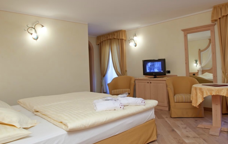 Hotel Cassana - Via Domenion, 214 - Room - Junior Suite 4
