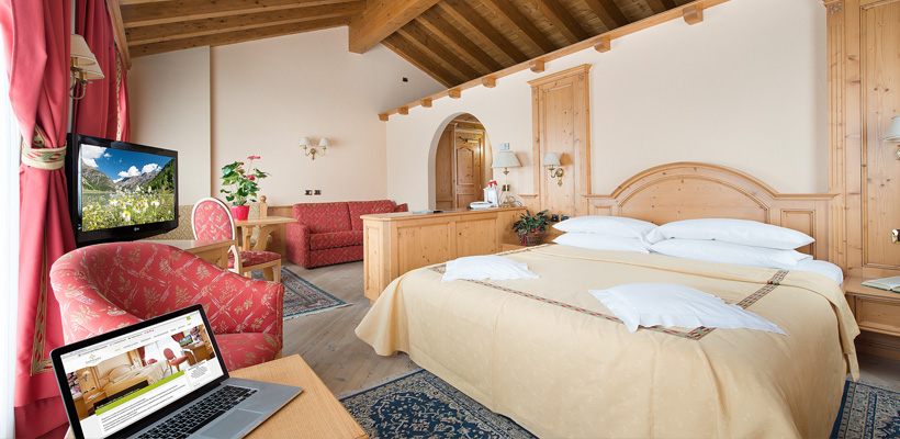 Hotel Valtellina - Via Saroch, 350 - Room - Suite 4