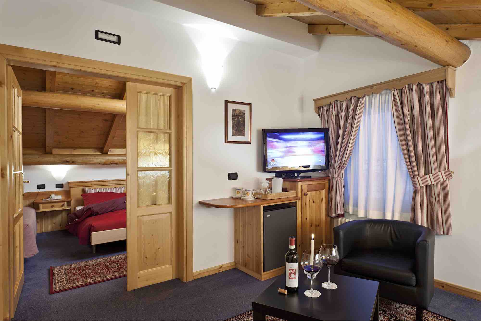 Hotel Livigno - Via Ostaria N.573, Livigno 23041 - Room - Suite 5
