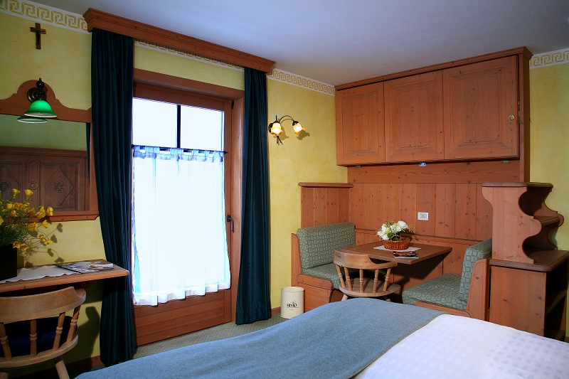 Hotel Bivio - Via Plan N.422a, Livigno 23041 - Room - Superior 7
