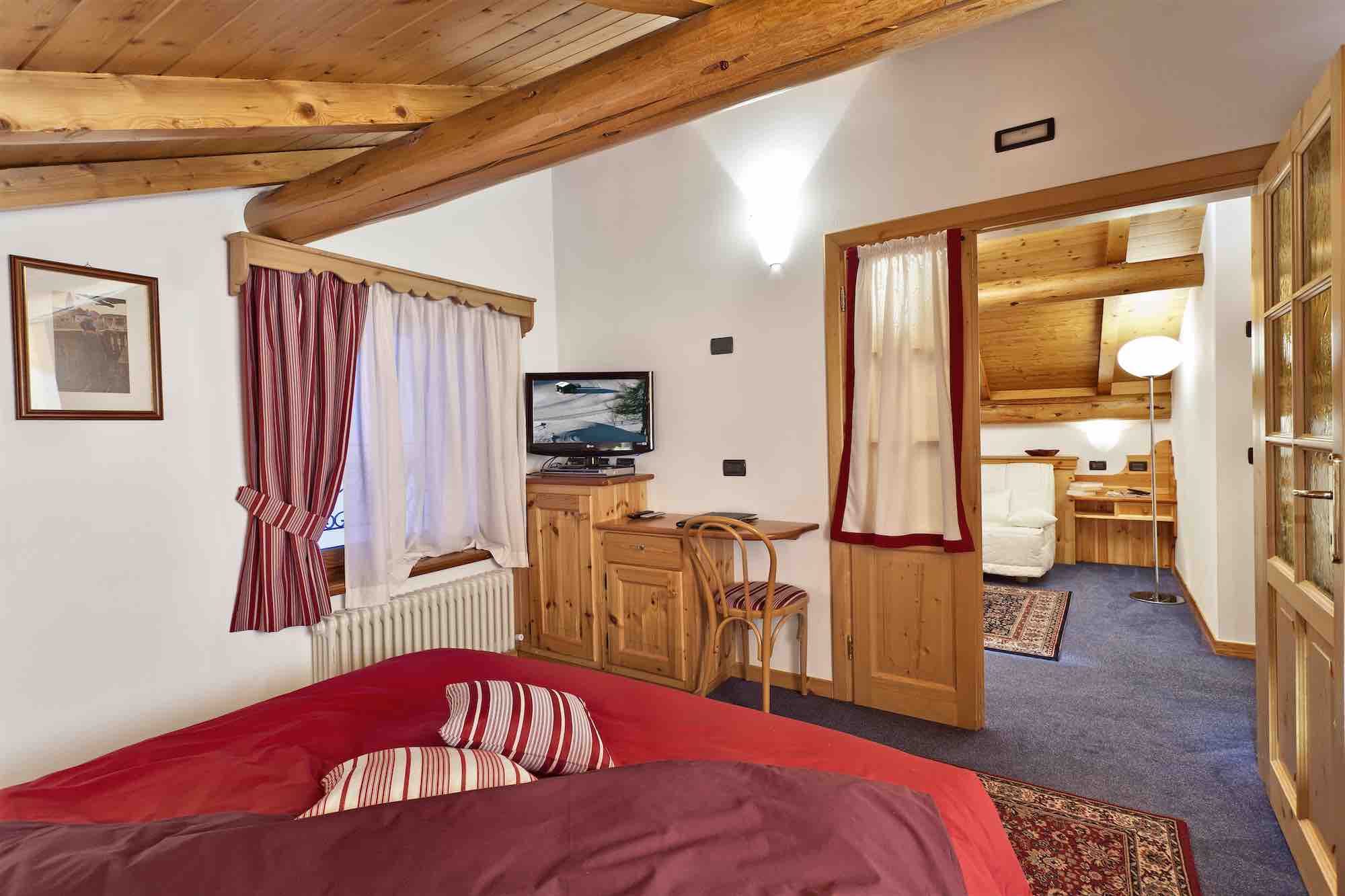 Hotel Livigno - Via Ostaria N.573, Livigno 23041 - Room - Suite 7